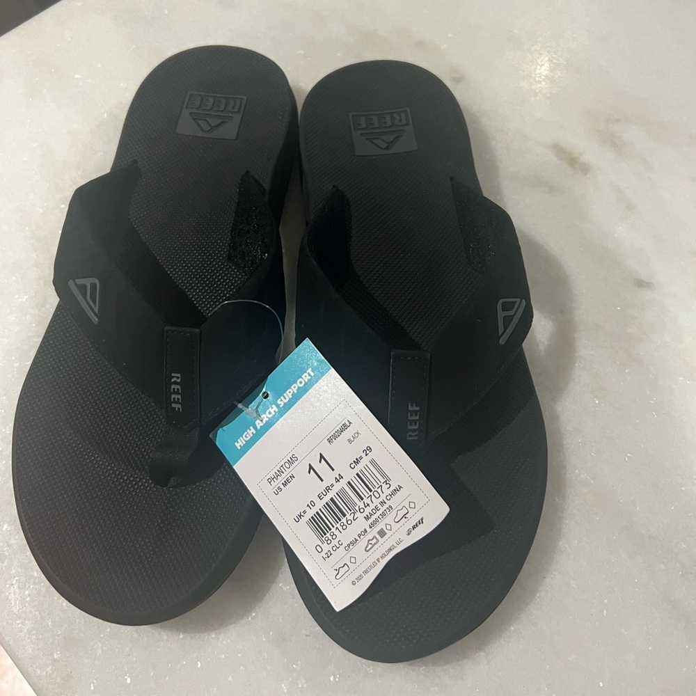 Reef Classic Black Sandals Men’s size 11
